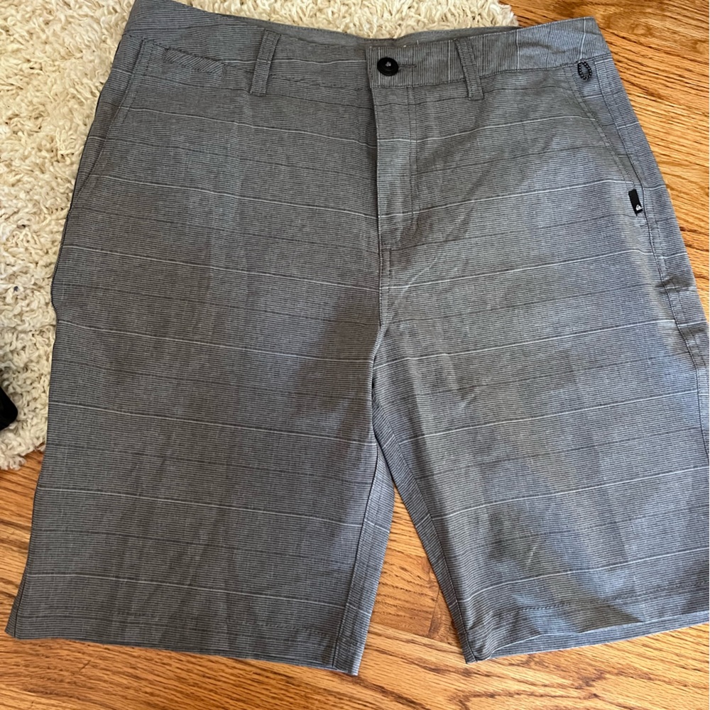 Quiksilver amphibian shorts dryflight water repellent size 32 tonal gray stripe